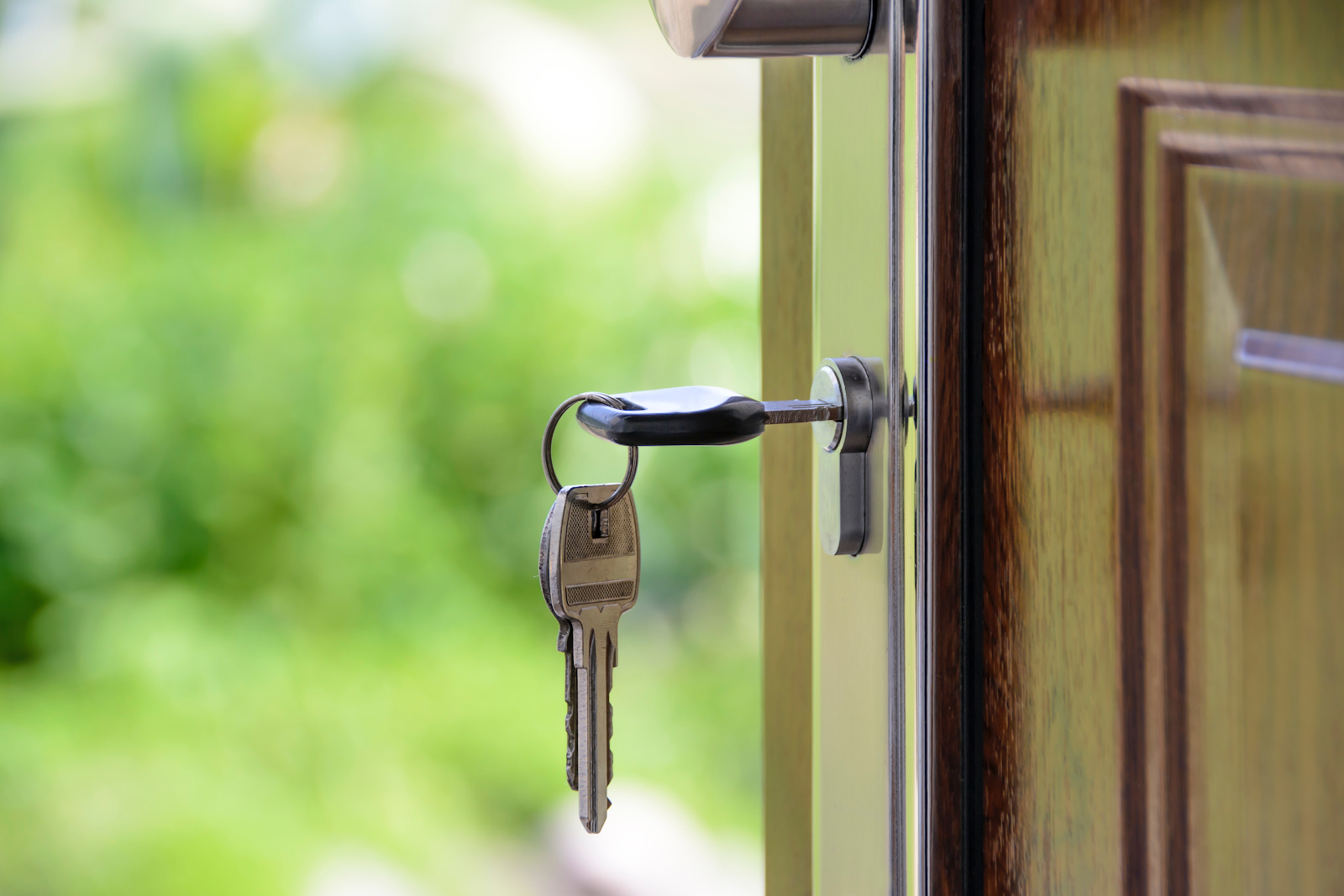 Keep your house safe with these home security tips